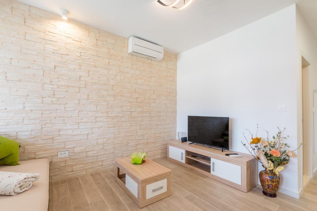 Apartments Niro Split Bagian luar foto